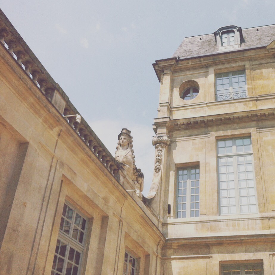 On the Difference of the Young Asians living in Paris