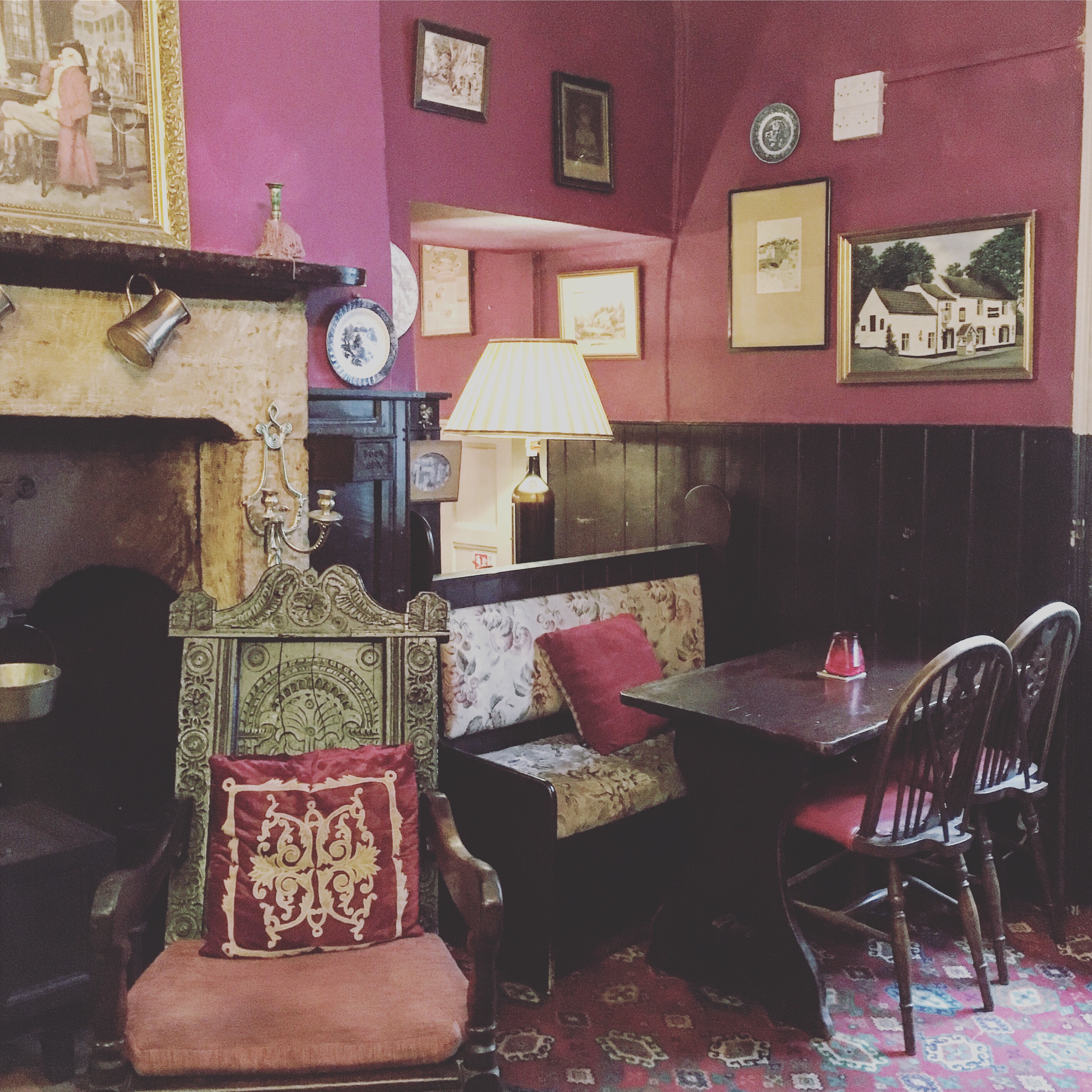 英國牆上愛掛照片